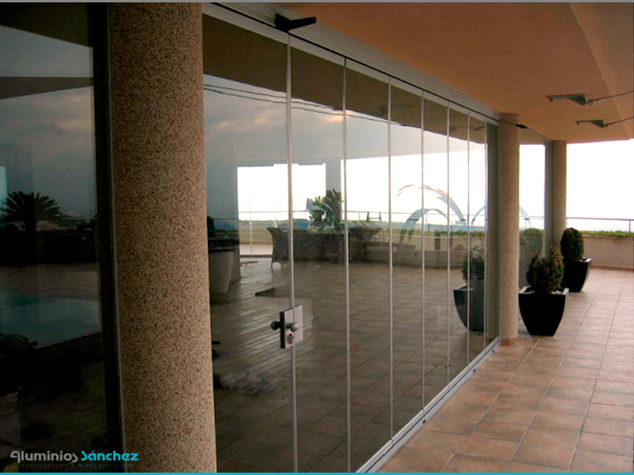 Cerramiento de Cristal (cortinas de cristal)