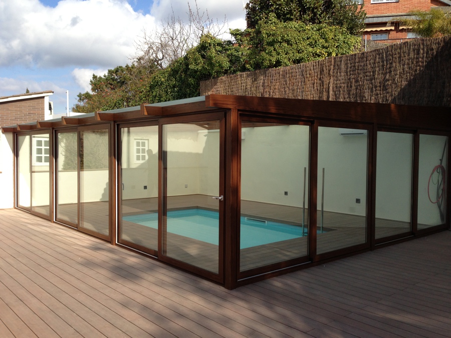 Cerramiento exterior de piscina climatizada 
