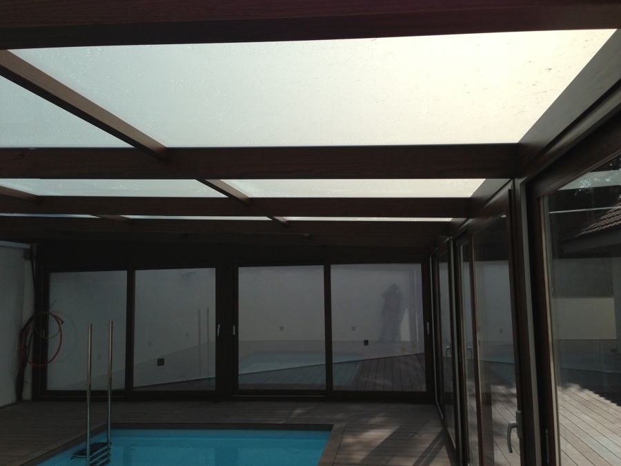 Cerramiento exterior de piscina climatizada 