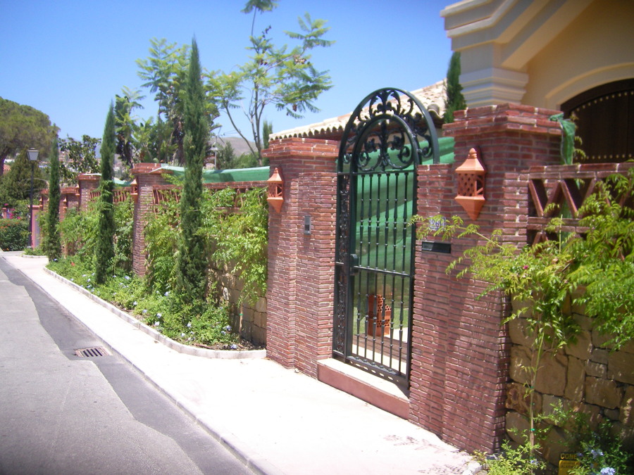 Ejecución de Cerramiento de Parcela