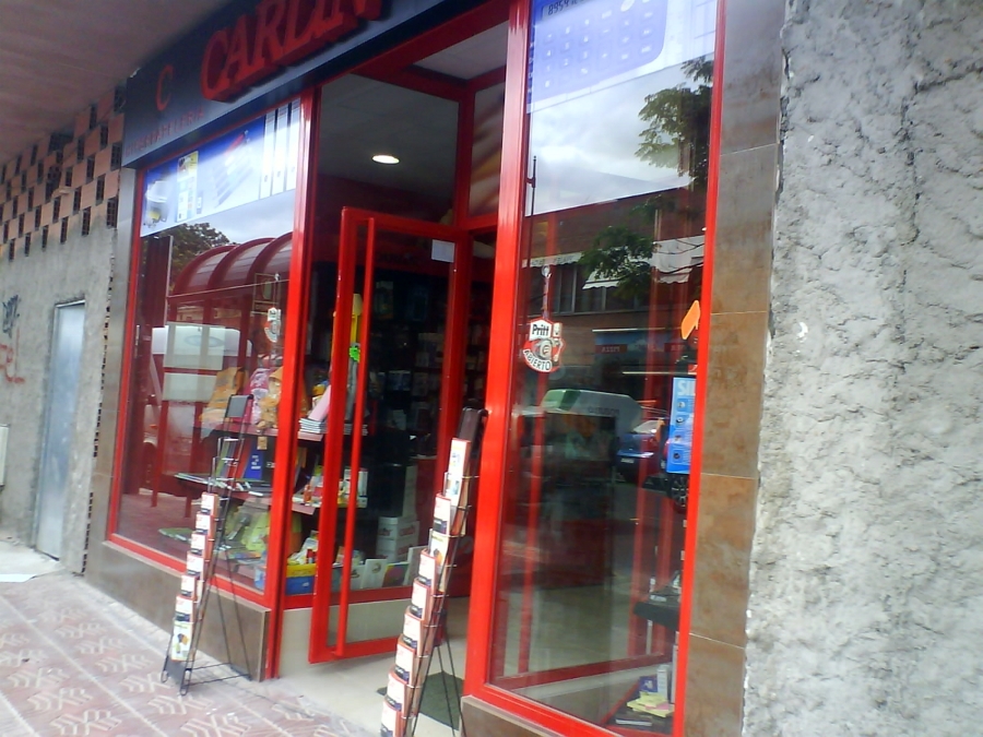 CERRAMIENTO SUPERMERCADO