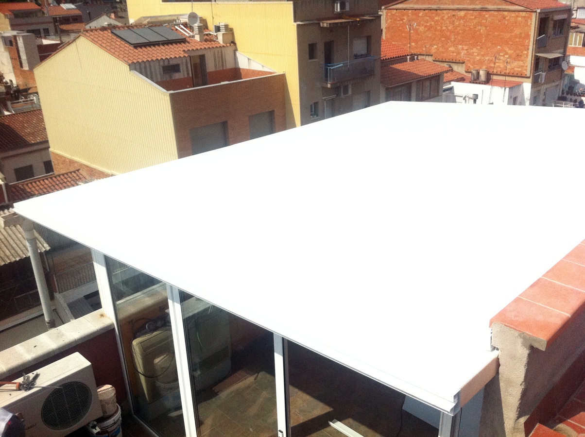 CERRAMIENTO Y TECHO EMBO