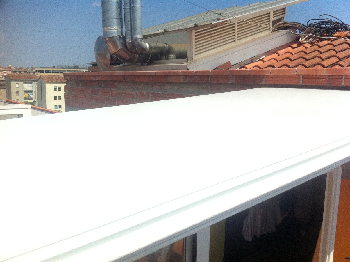 CERRAMIENTO Y TECHO EMBO