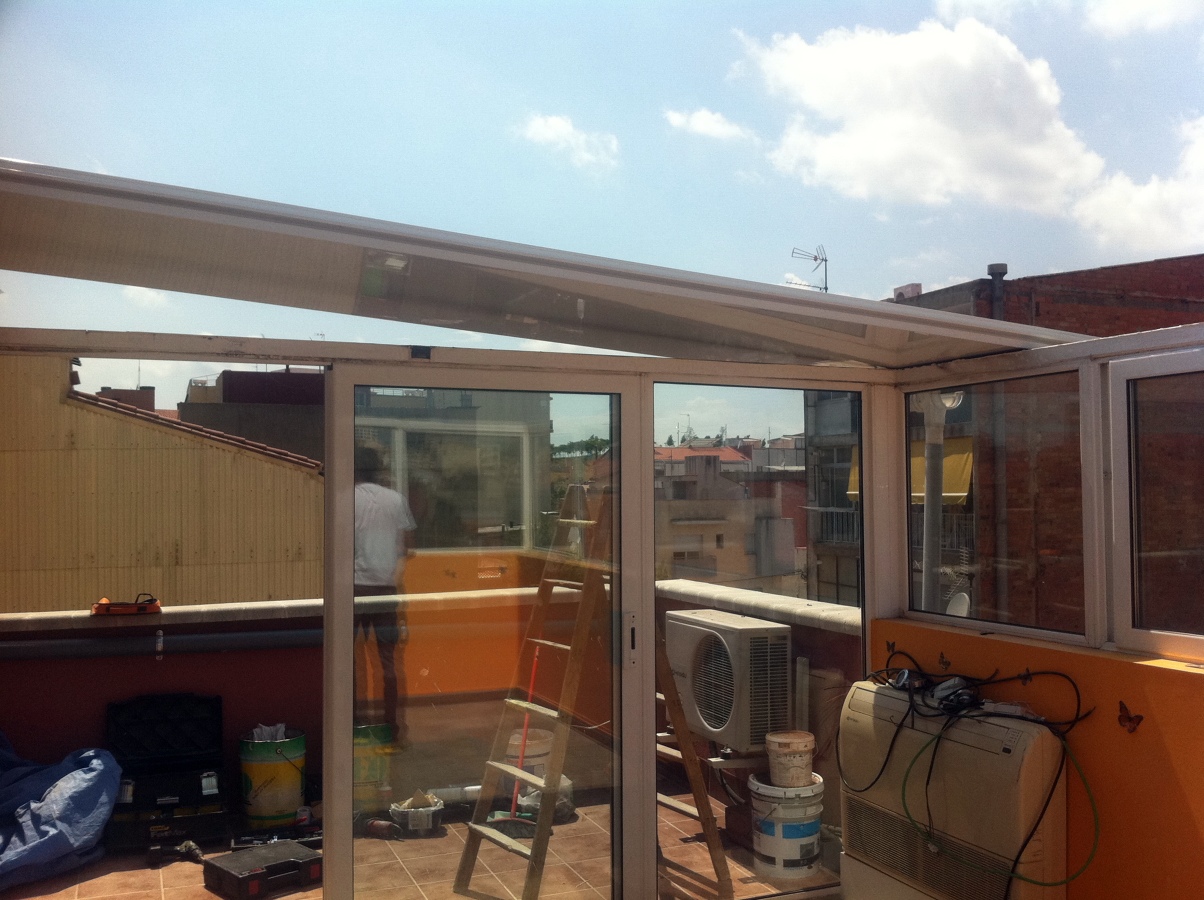 CERRAMIENTO Y TECHO EMBO