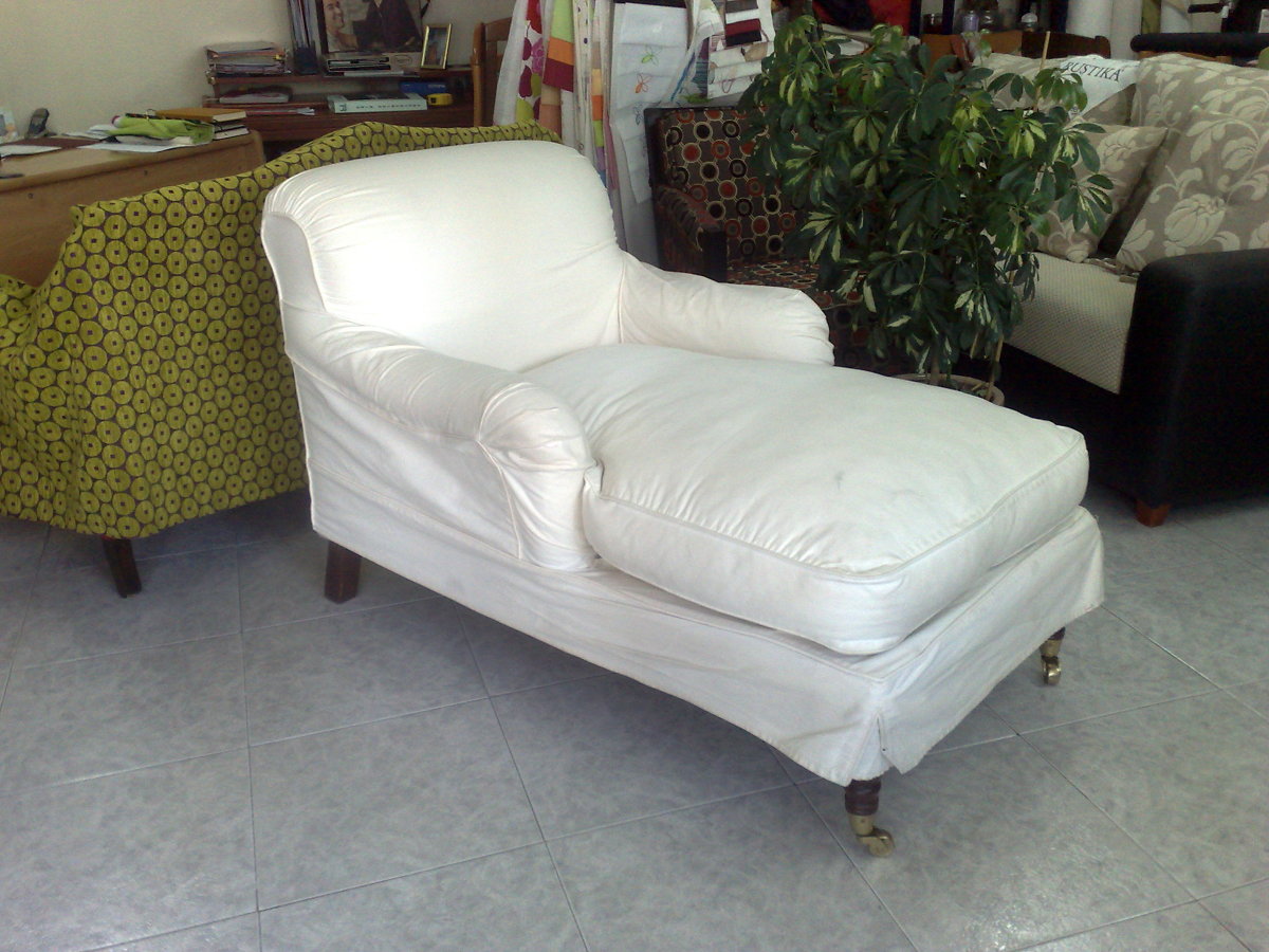 Chaiselongue antes de retapizarla