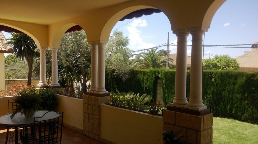 Chalet de Mª Carmen y Juan. Vista desde el porche.