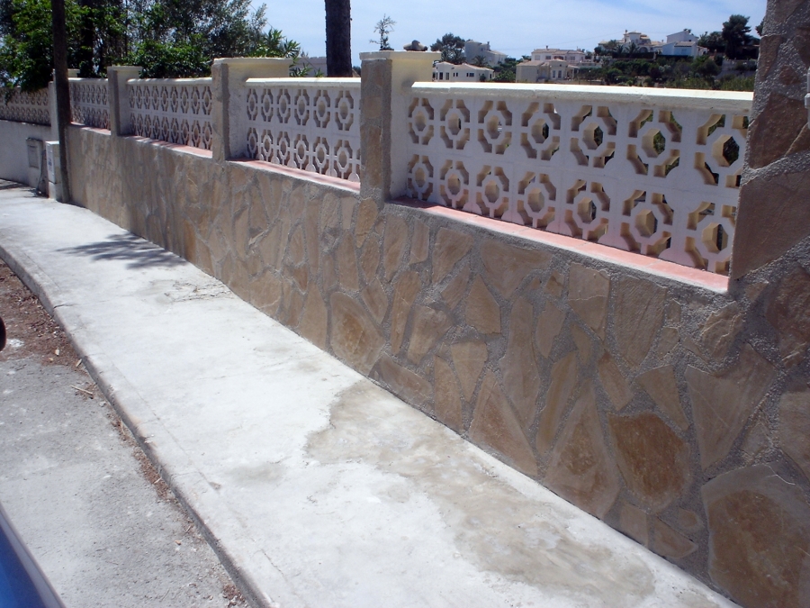 chapado  de piedra  y celosia