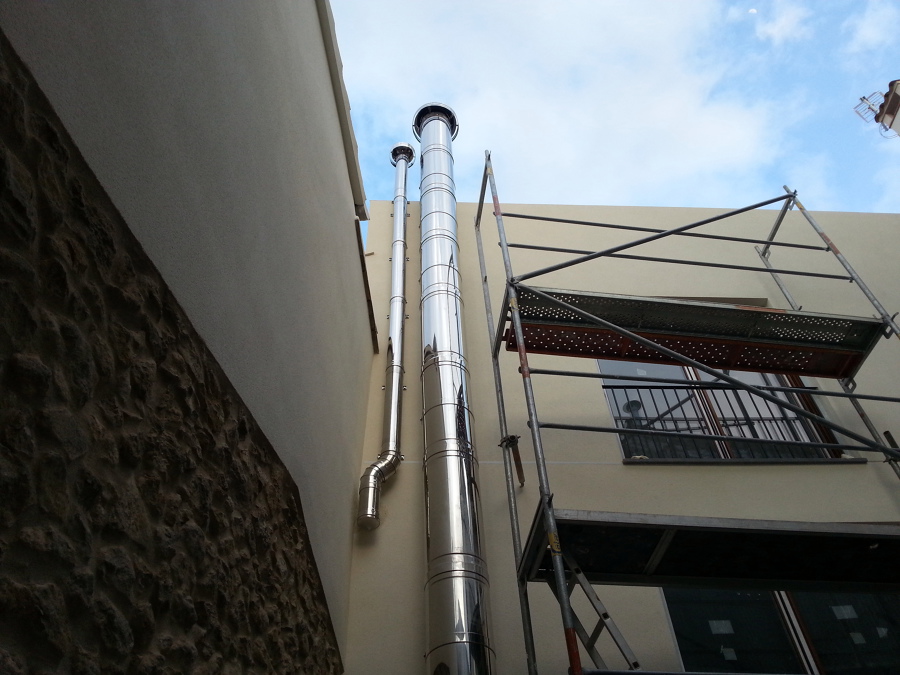 chimeneas de humos y gases 