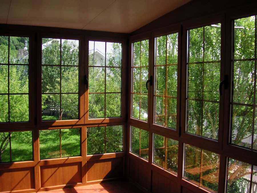 Cierre de terraza en Sariego