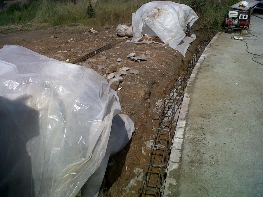 cimientos para valla terreno