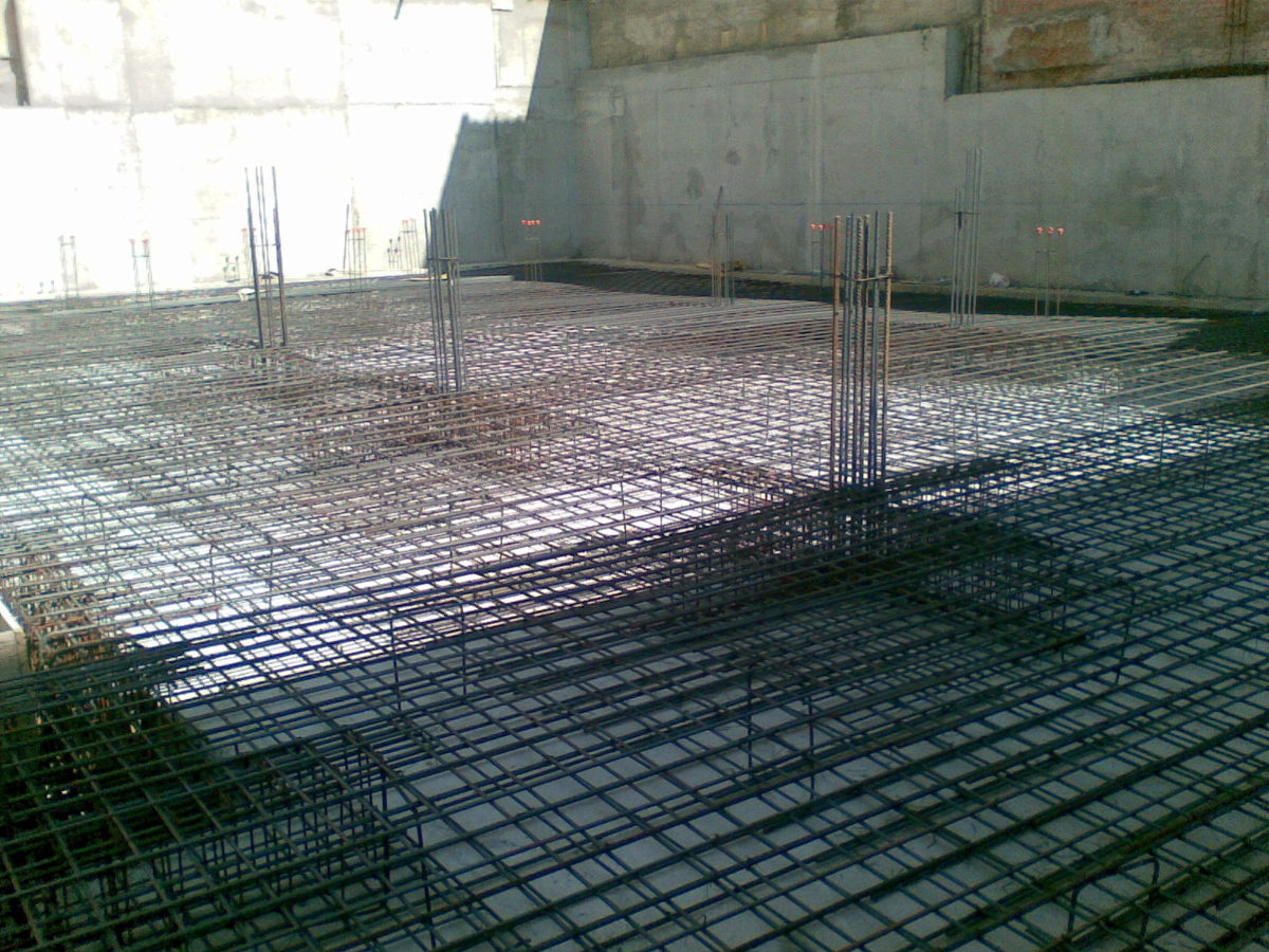 CLAUS EN MÀ D'EDIFICI PLURIFAMILIAR DE 32 HABITAGES A CALONGE 