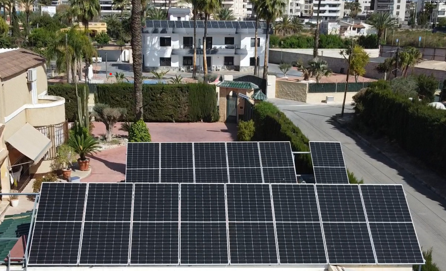 Instalación Elche - 7kWp - 14 paneles + Baterías
