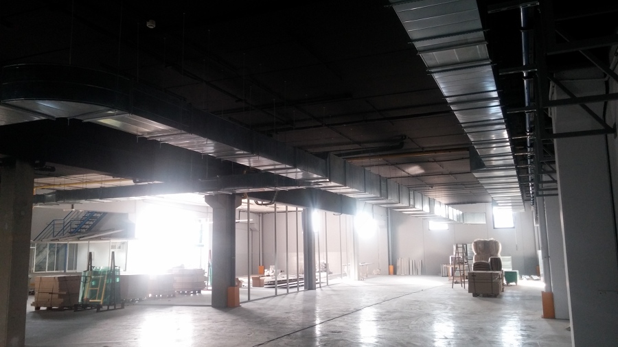 Climatización por conductos tipo metu en industria.