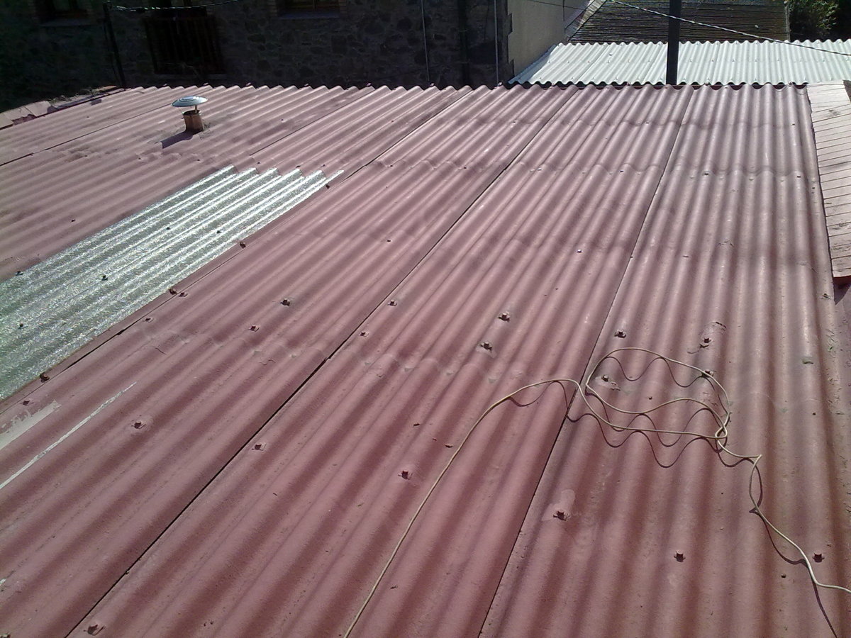 coberta de local aillada i doblada