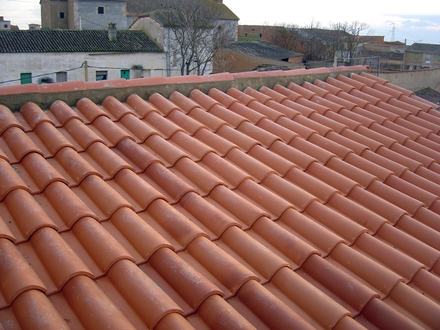 Cobertura de teja mixta terminada
