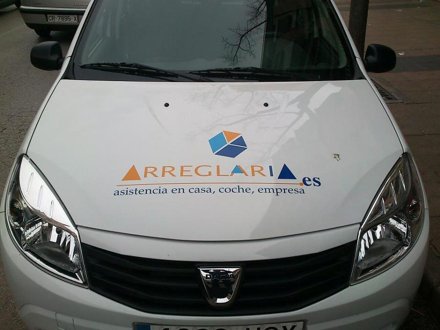 Coche capó