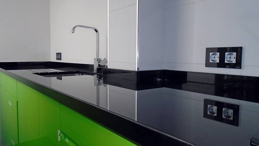 Cocina lacada en color