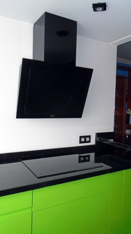 Cocina lacada en color