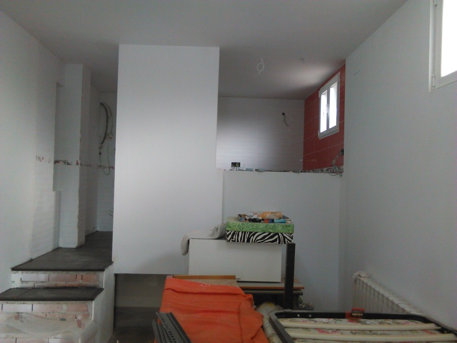 COCINA AMERICANA CON ENTRADA EN SALON