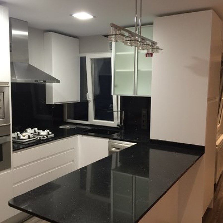 Cocina con isla ... un piso de pocos metros nones excusa para renunciar a la isla que todos queremos