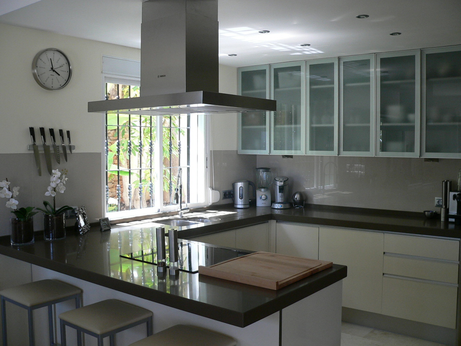 COCINA CON PENINSULA