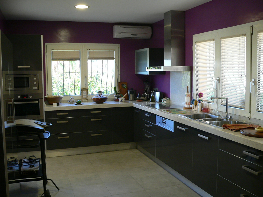 COCINA EN BRILLO GRIS ANTRACITA.