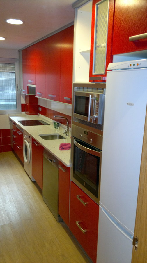 Cocina formica rojo brillo