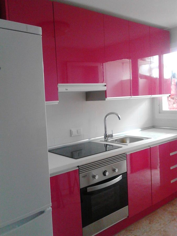 Cocina rosa-fucsia