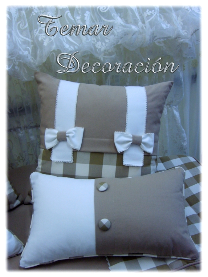 Cojines con Diente Rata y Botones.