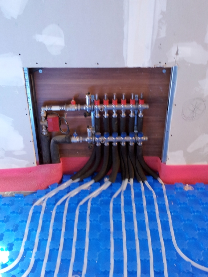 Colector suelo radiante