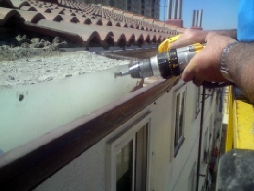 Colocación de canalones