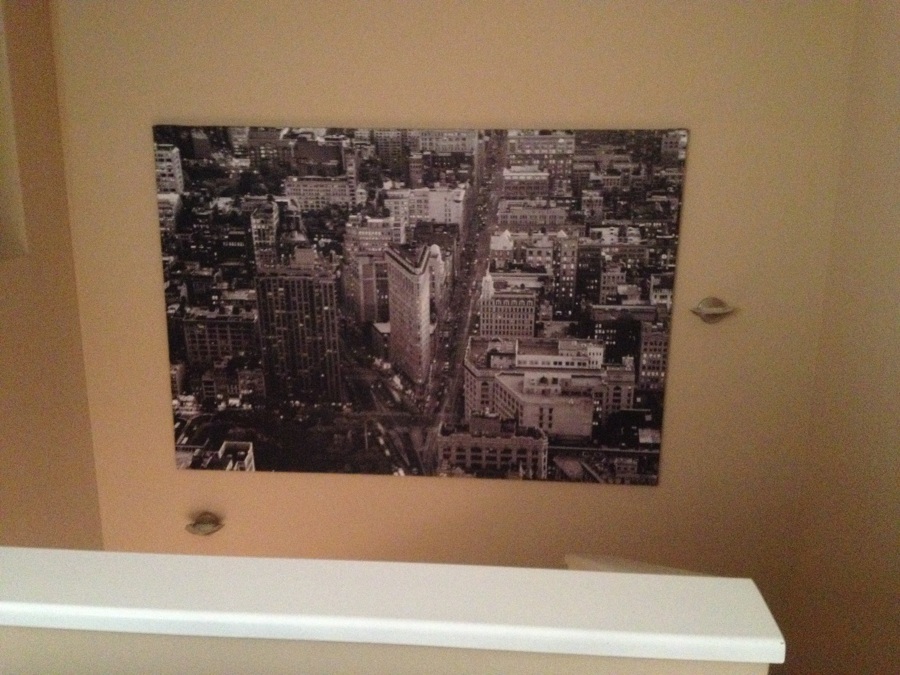 Colocacion de cuadro de new York 