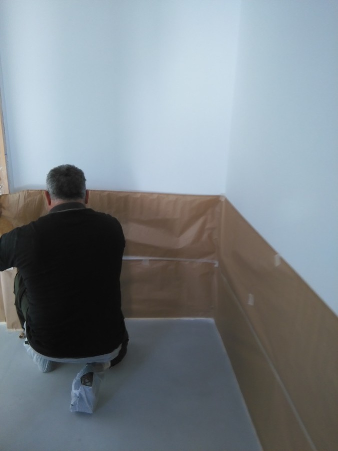 colocacion de papel para pintura de suelo