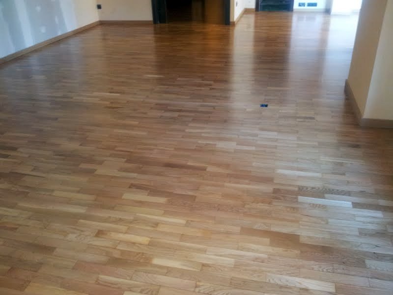Colocación de parquet de roble encolado