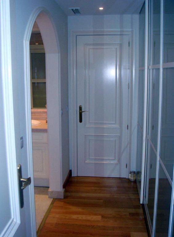 Colocación de Puertas Lacadas en Blanco