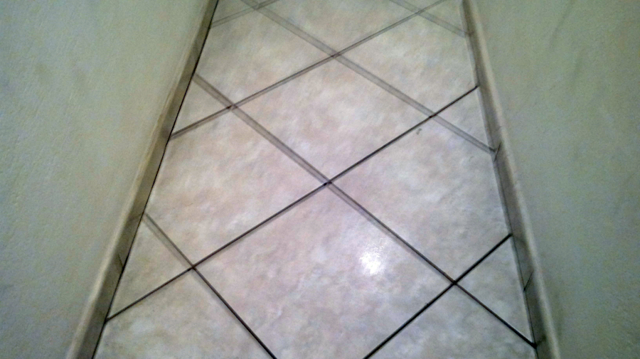 colocación de suelo con junta