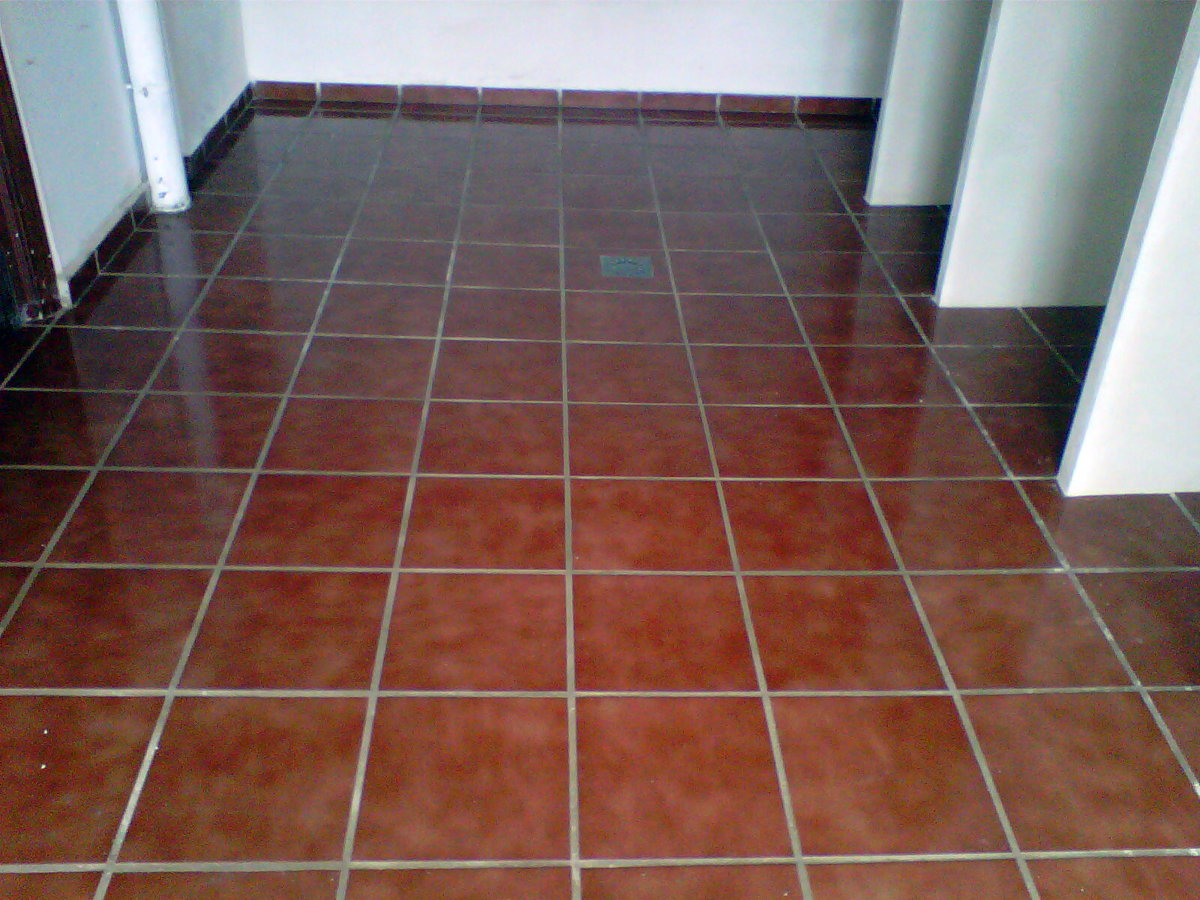 COLOCACION DE SUELO DE COCHERA