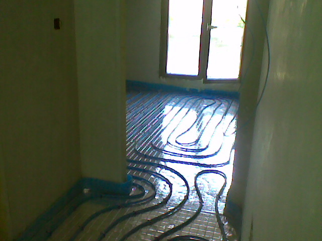 Colocación de suelo radiante