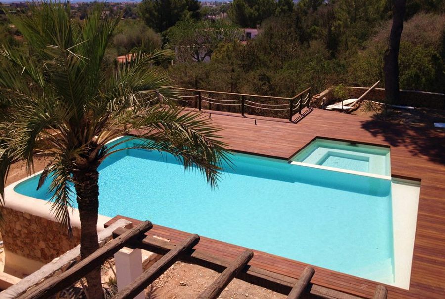 Colocación de tarima exterior y parquet en ibiza.