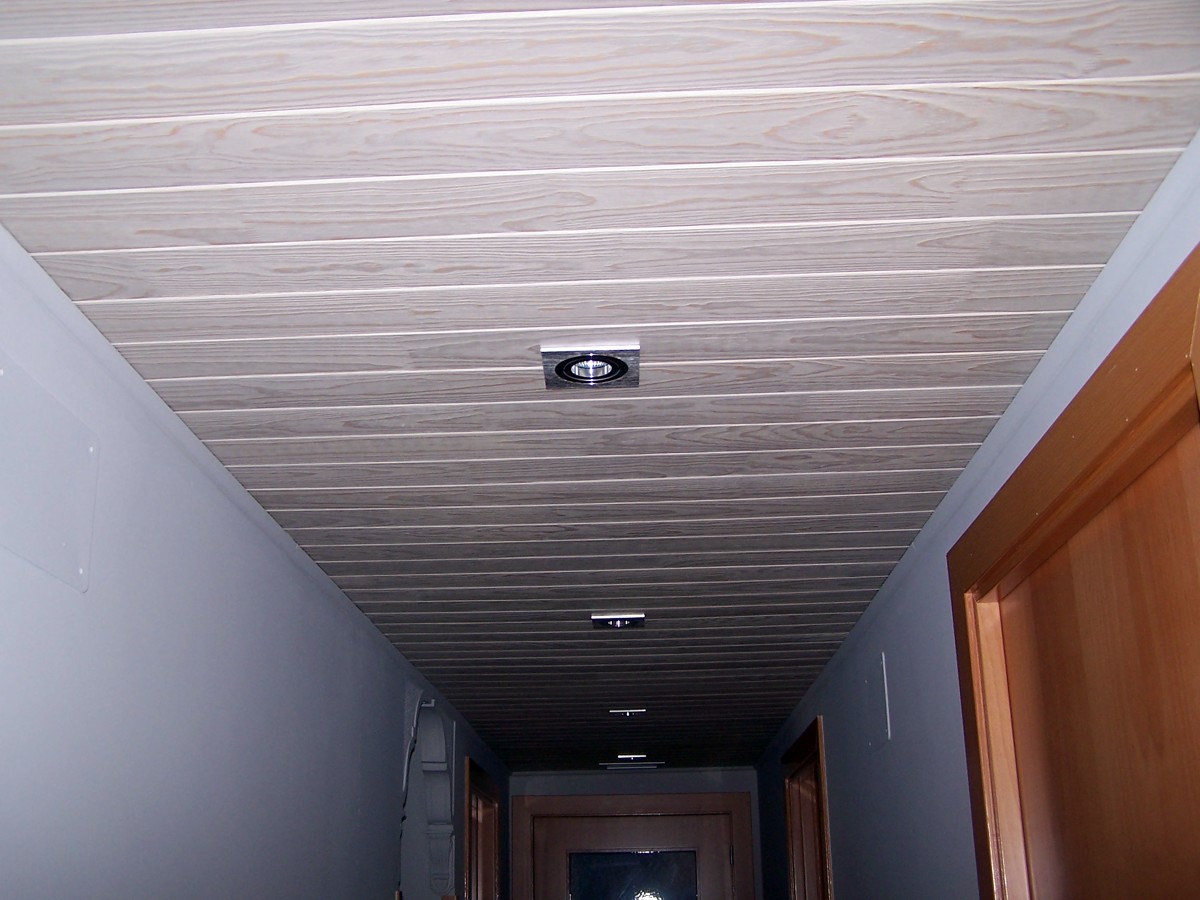 Colocación de techo de madera