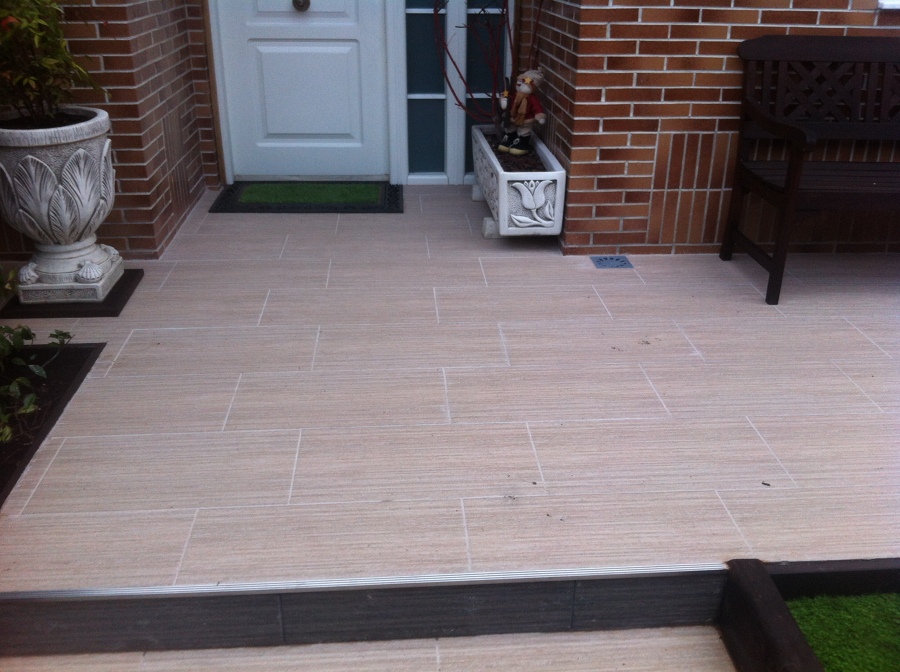 COLOCACION PORCELANICO JARDIN HUARTE