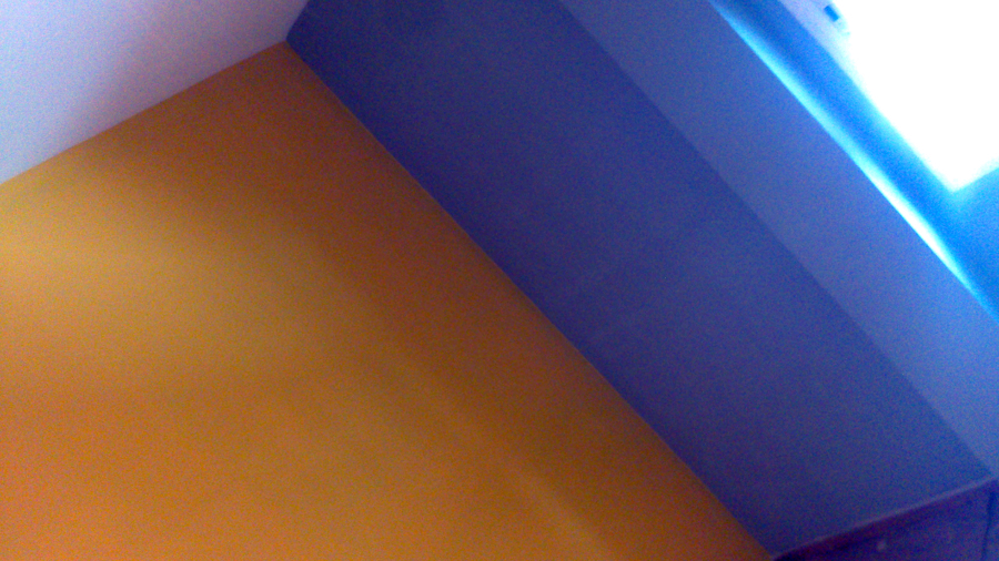 colores en piso via august