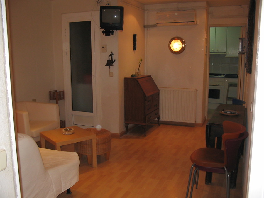 Piso 50m2. calle Parlament. Barcelona