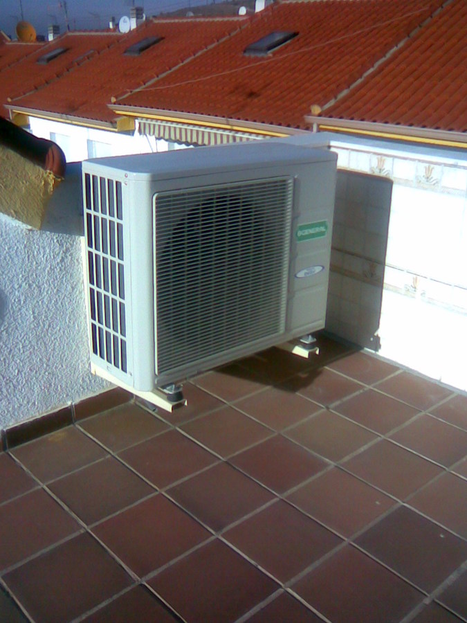 COMPRESOR BUHARDILLA