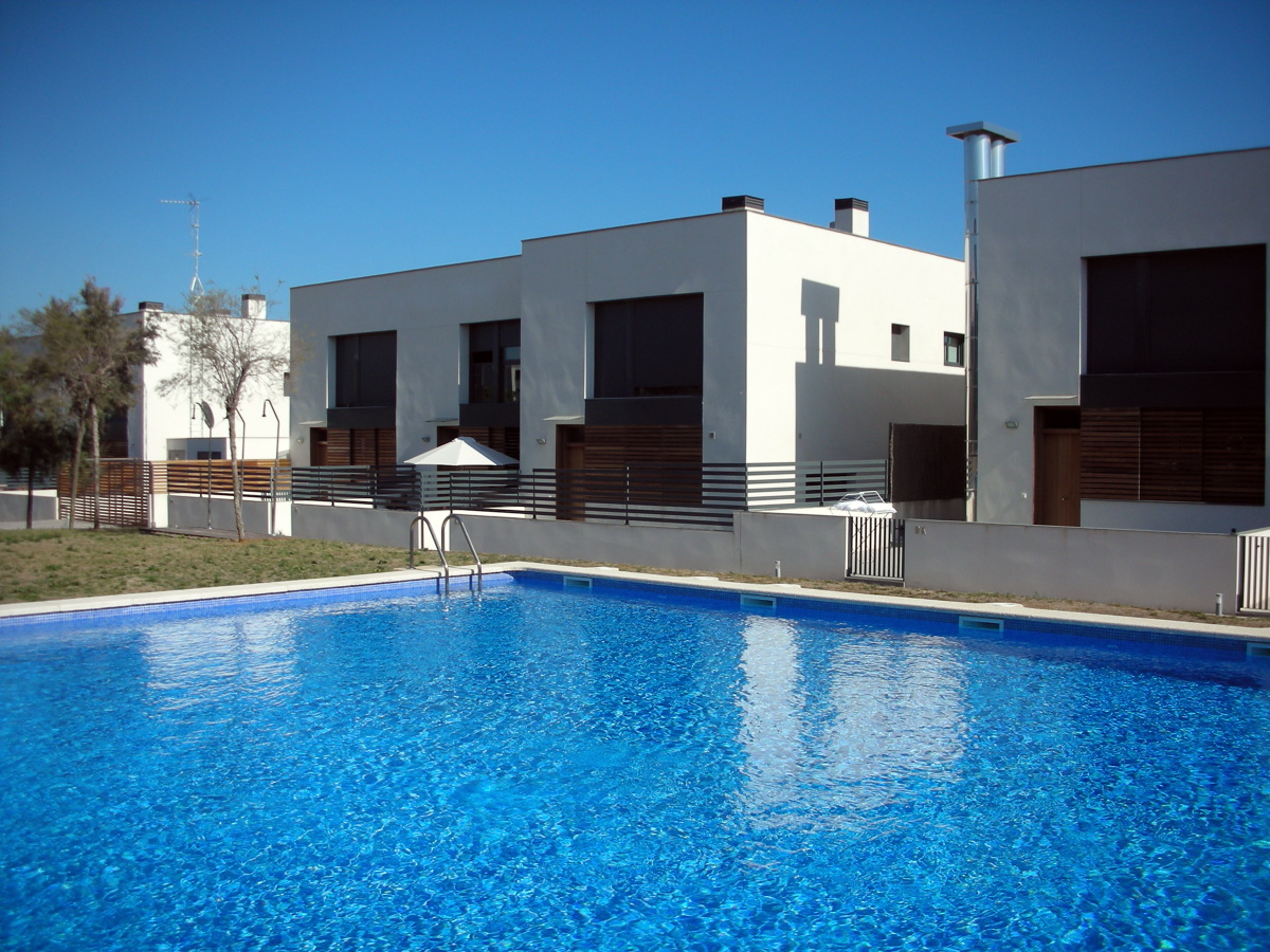 CONJUNTO RESIDENCIAL DE VIVIENDAS UNIFAMILIARES