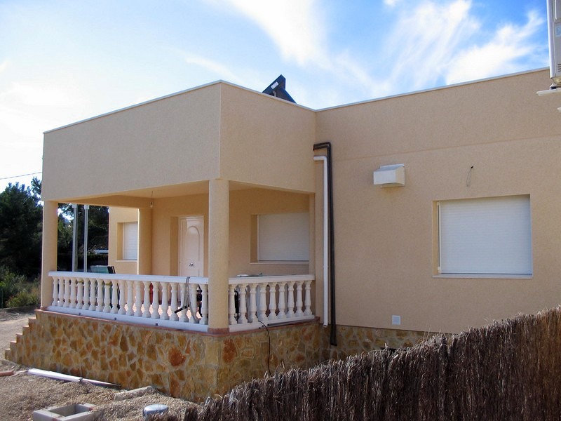 Construcción chalet con piscina