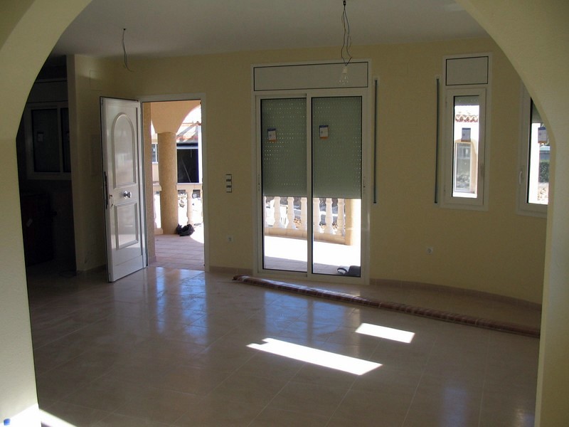 Construcción chalet con piscina