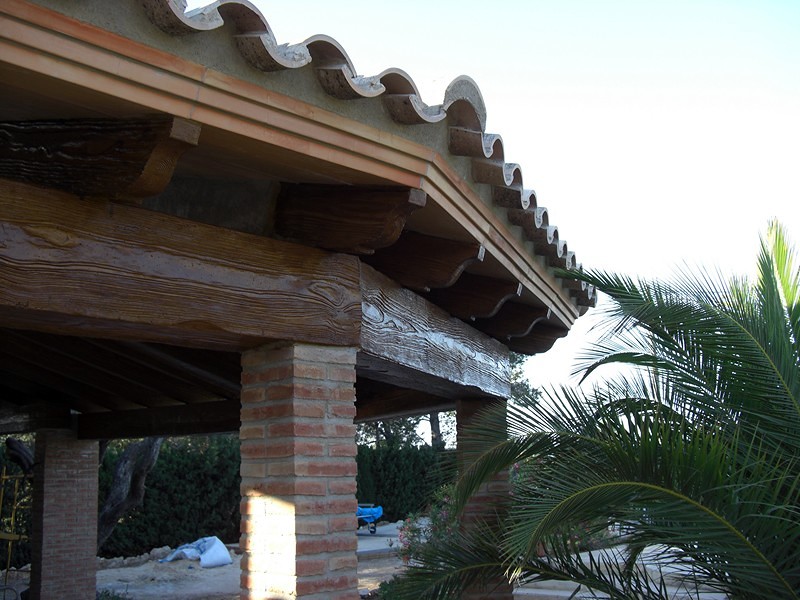 Construcción cubierta circular adosada a vivienda