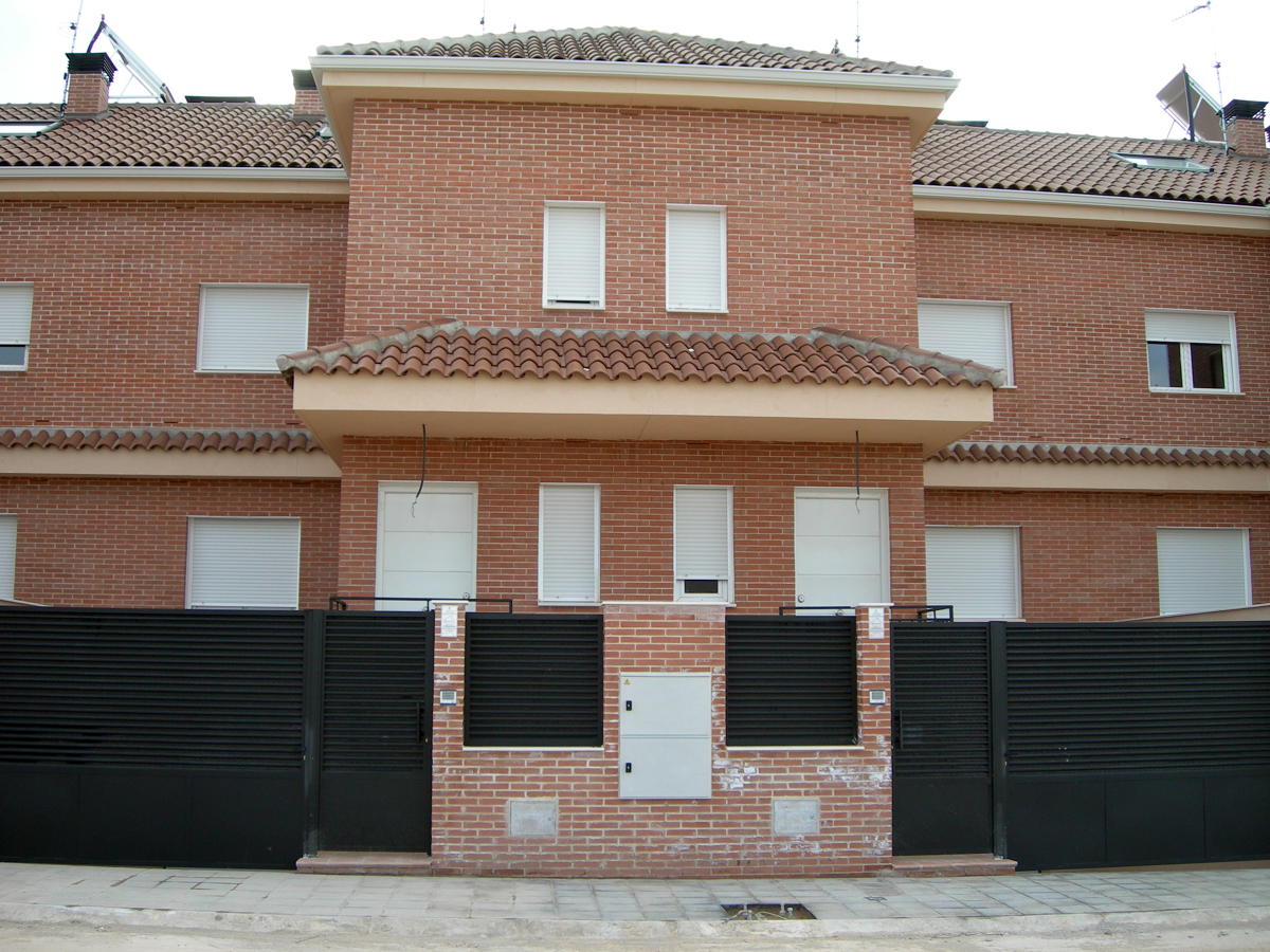 Construcción de 10 viviendas adosadas