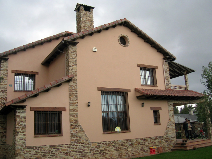 CONSTRUCCIÓN DE CHALET. Vista alzado lateral